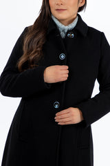 Abrigo ejecutivo Amanda negro con botones frontales