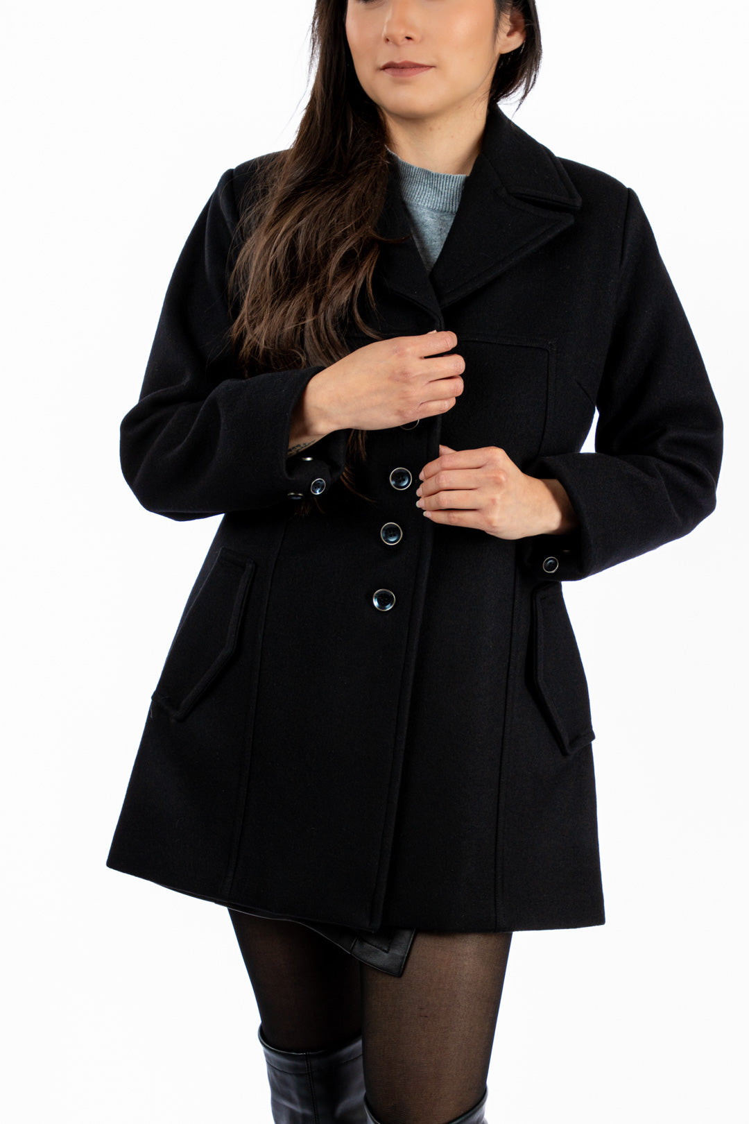 Abrigo Damaris Negro de Lana para Mujer | Elegancia Ejecutiva Telani